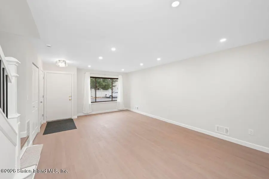 114 Redwood Loop, Staten Island, NY 10309 - #3