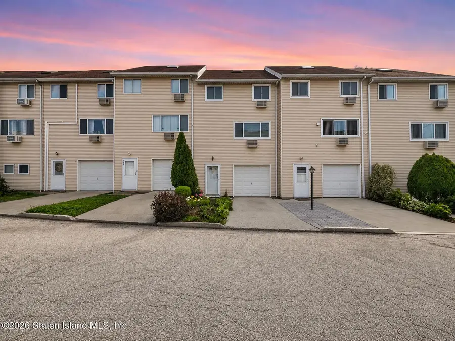 121 Clark Lane, Staten Island, NY 10304 - #2