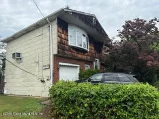 563 Foster Road, Staten Island, NY 10309 - #1