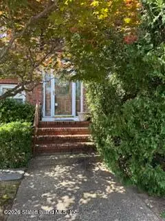 563 Foster Road, Staten Island, NY 10309 - #2