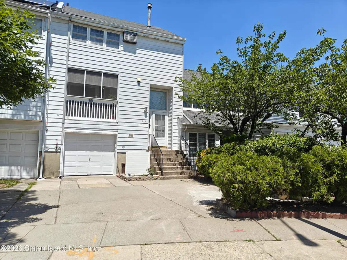 239 Dover Green, Staten Island, NY 10312 - #1