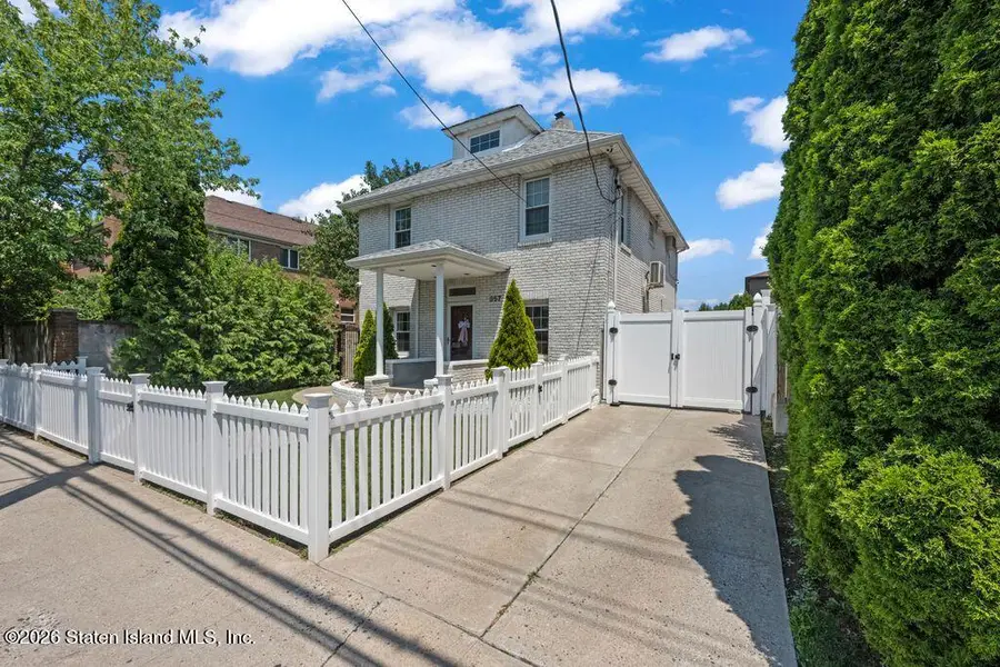 357 Foster Road, Staten Island, NY 10309 - #3