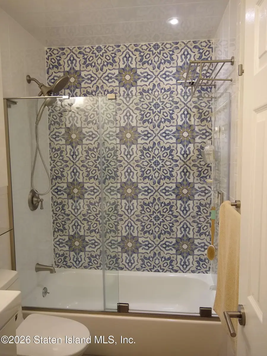 410 Maryland Avenue #1a, Staten Island, NY 10305 - #3