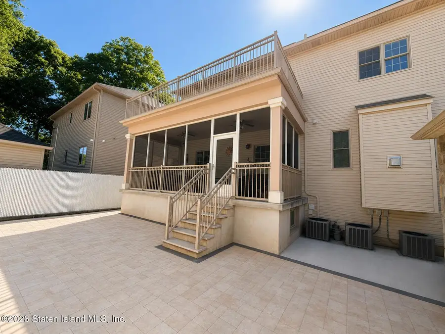 447 N Railroad Avenue, Staten Island, NY 10304 - #3