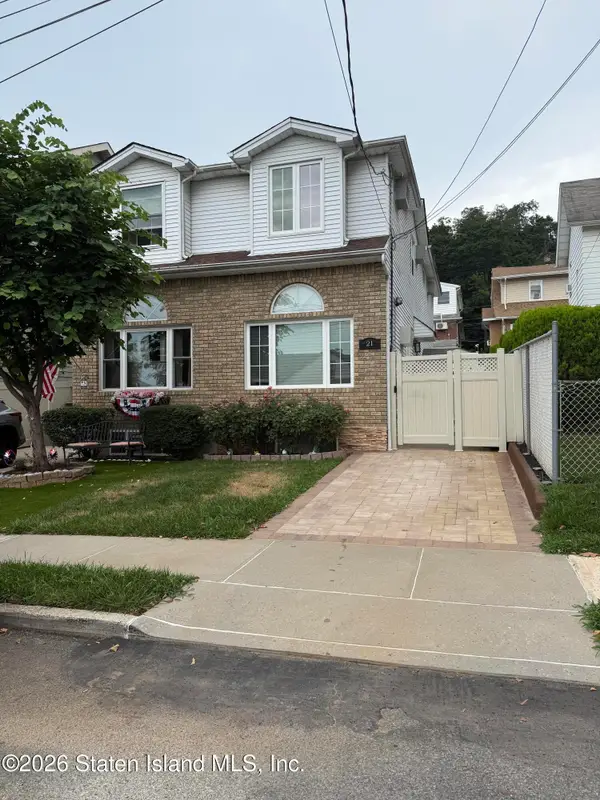 21 Juniper Place, Staten Island, NY 10306