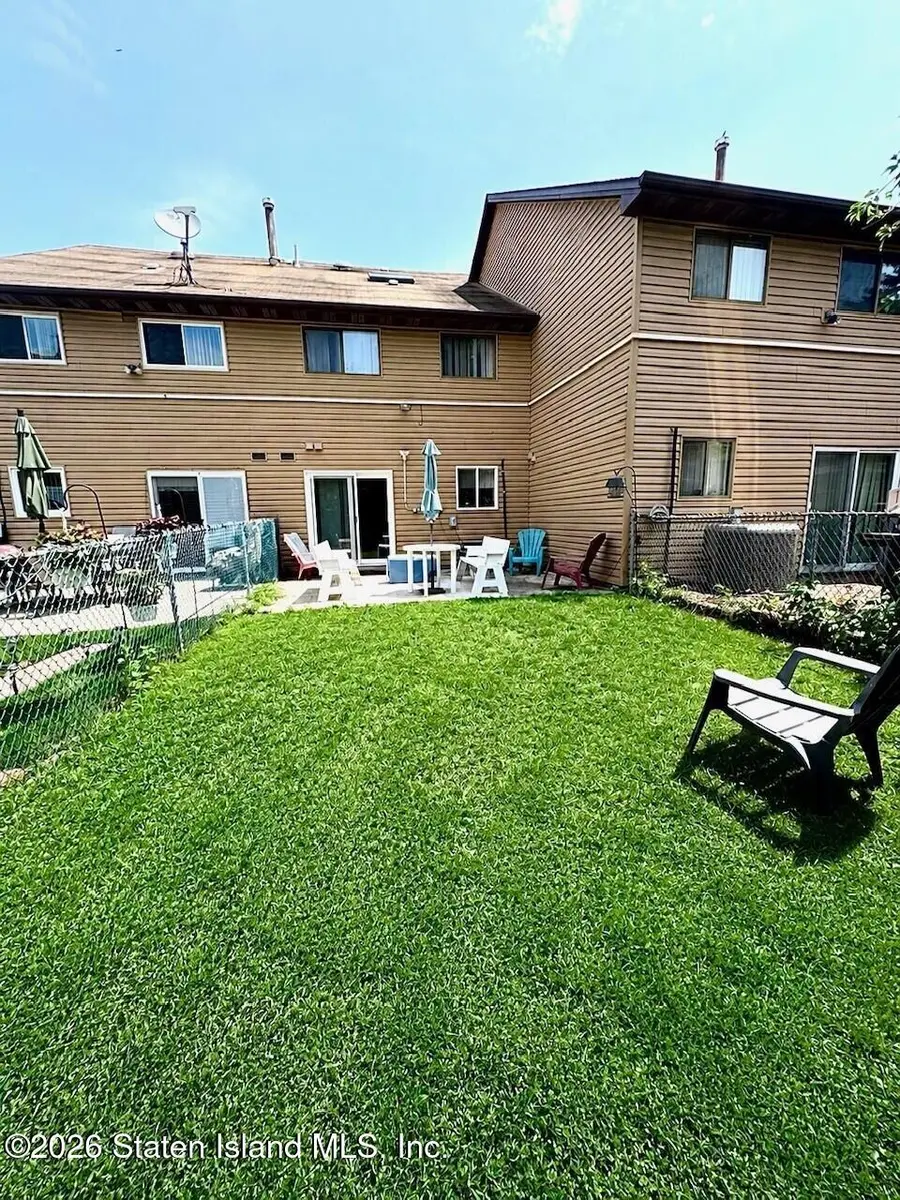 22 Hickory Circle, Staten Island, NY 10312 - #2