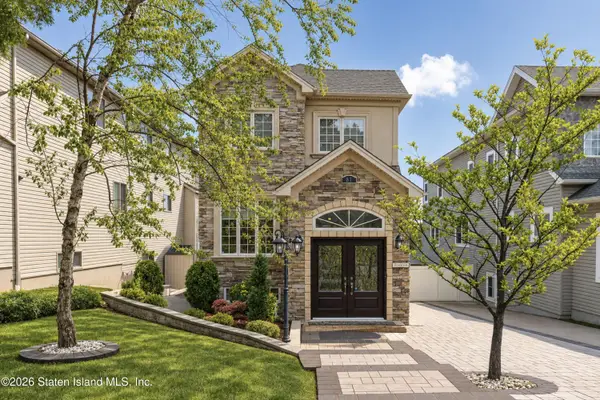 87 Woodland Avenue, Staten Island, NY 10308