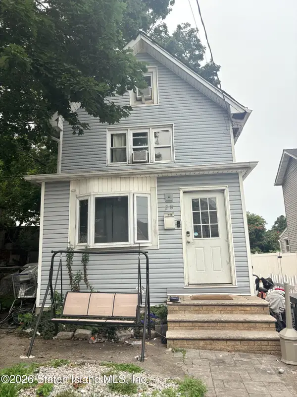 28 Lockman Avenue, Staten Island, NY 10303