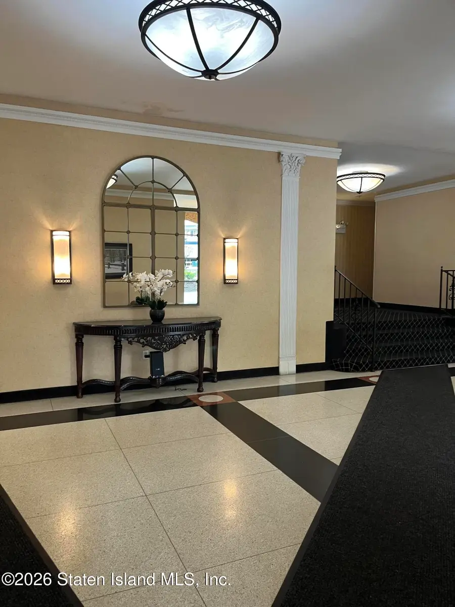 1000 Clove Road #4-n, Staten Island, NY 10301 - #2