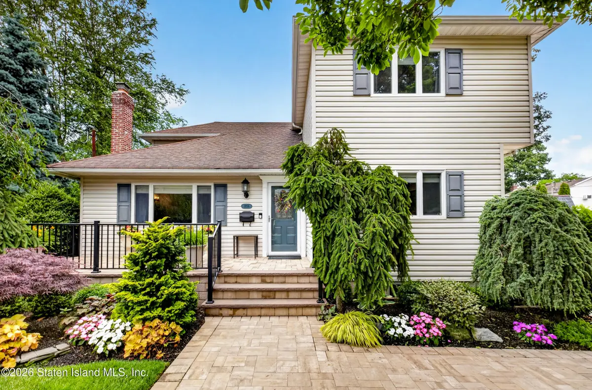 1755 Grand Avenue, Merrick, NY 11566 - #1