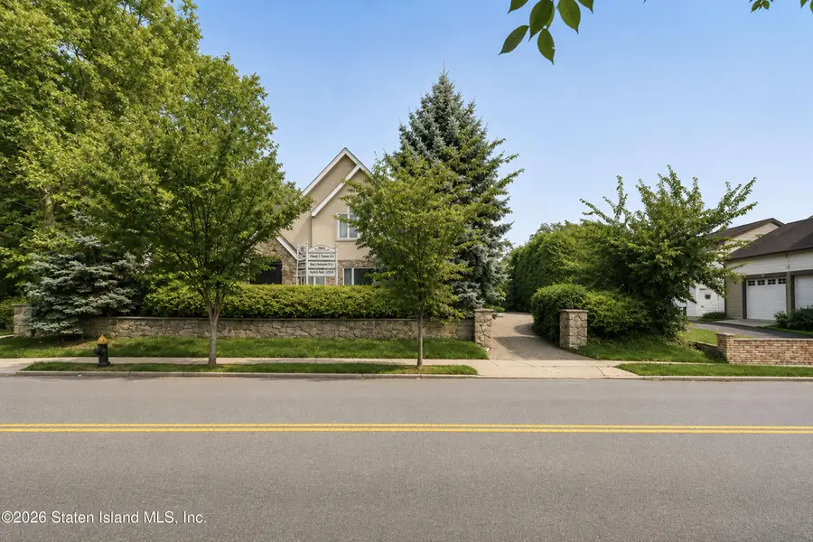 2372 Victory Boulevard, Staten Island, NY 10314 - #2