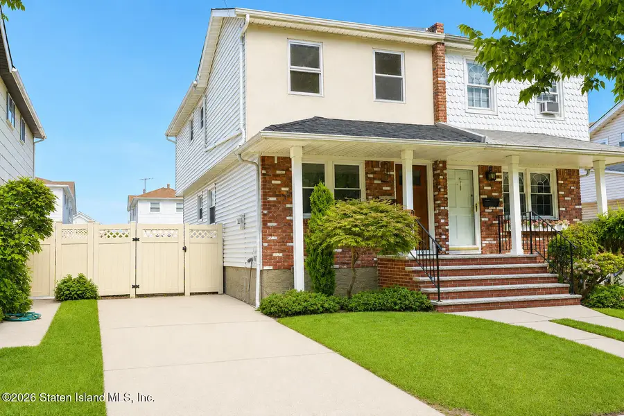 216 Woodrow Road, Staten Island, NY 10312 - #2