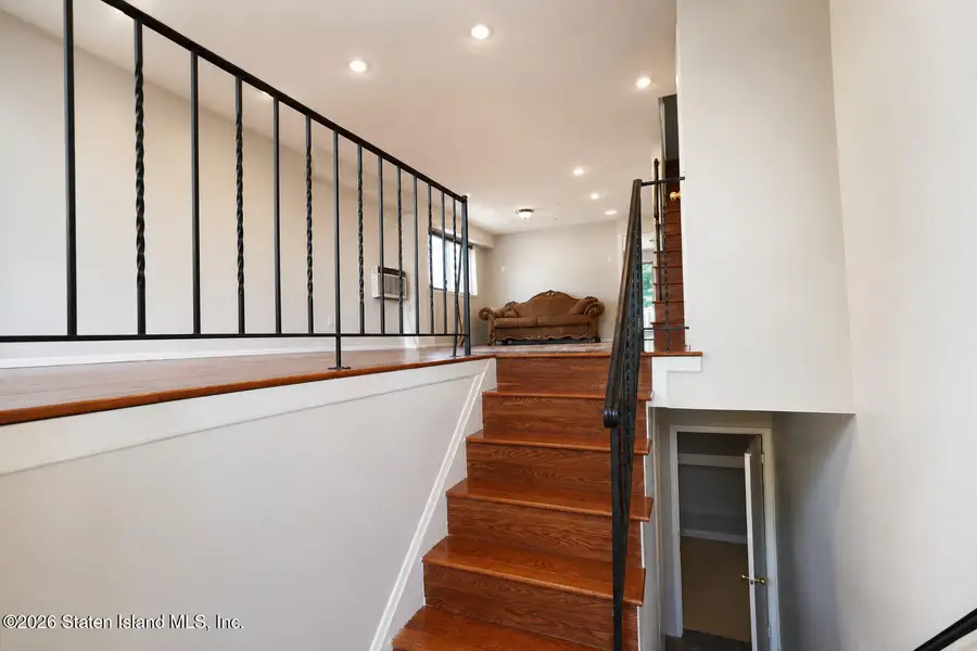 6 Nehring Avenue, Staten Island, NY 10314 - #2