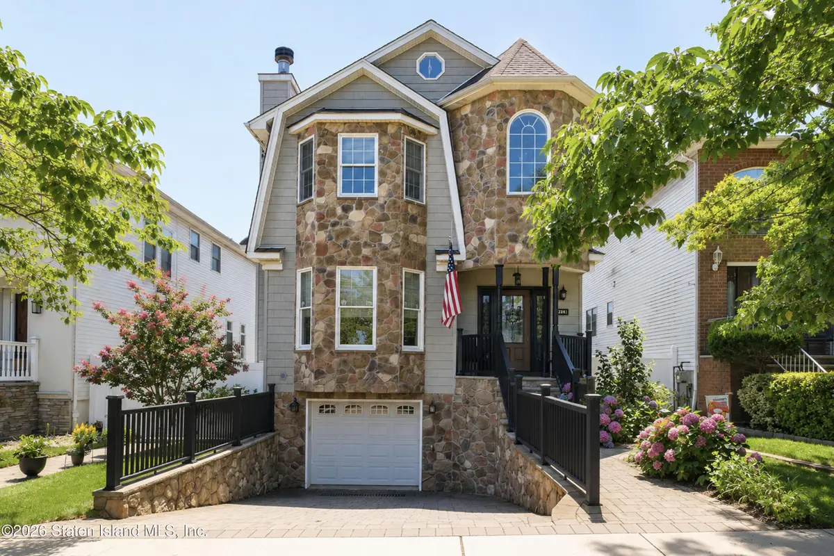 214 Vineland Avenue, Staten Island, NY 10312 - #1