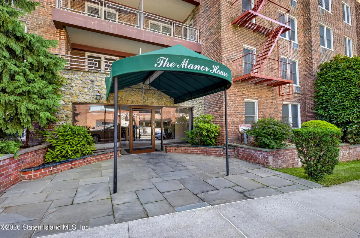 241-20 Northern Boulevard #3p, Little Neck, NY 11362 - #1