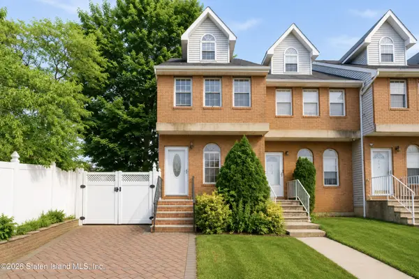 110 Narrows Road S, Staten Island, NY 10305