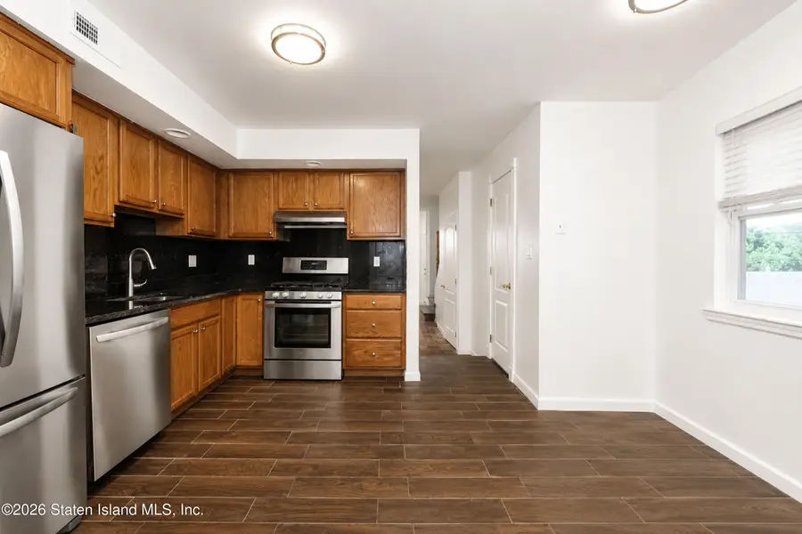110 Narrows Road S, Staten Island, NY 10305 - #3