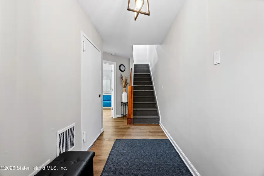 35 Country Drive N #10, Staten Island, NY 10314 - #2