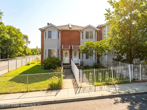 3 Van Pelt Avenue, Staten Island, NY 10303