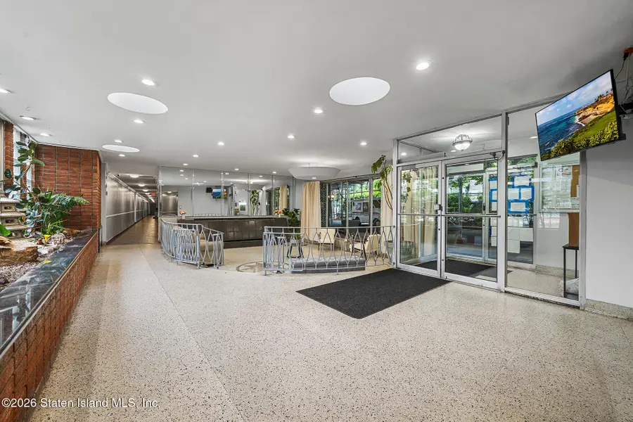 55 Austin Place #1v, Staten Island, NY 10304 - #2