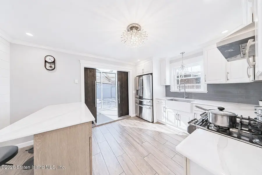 518 Tennyson Drive, Staten Island, NY 10312 - #3