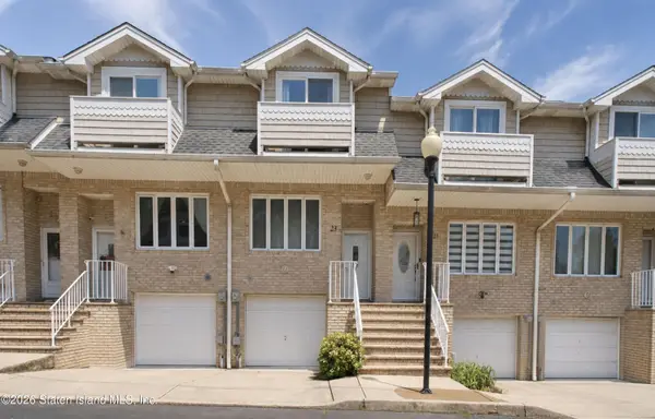 23 Navigator Court, Staten Island, NY 10309