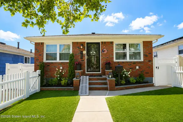 400 Main Street, Staten Island, NY 10307