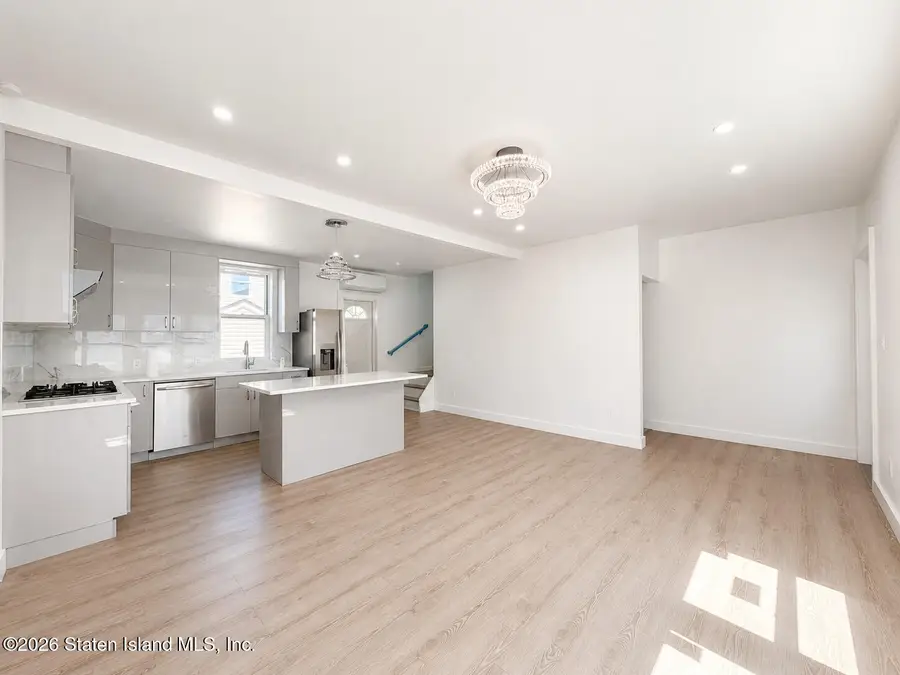 3900 Victory Boulevard, Staten Island, NY 10314 - #3