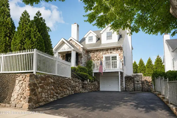 17 Glendale Avenue, Staten Island, NY 10304