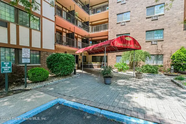 2 Elmwood Park Drive #206, Staten Island, NY 10314