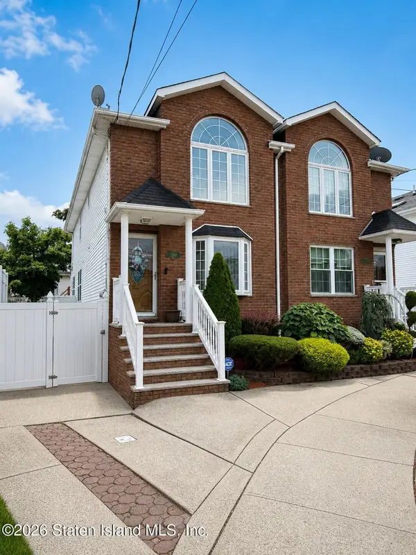 250 Malvine Avenue, Staten Island, NY 10309