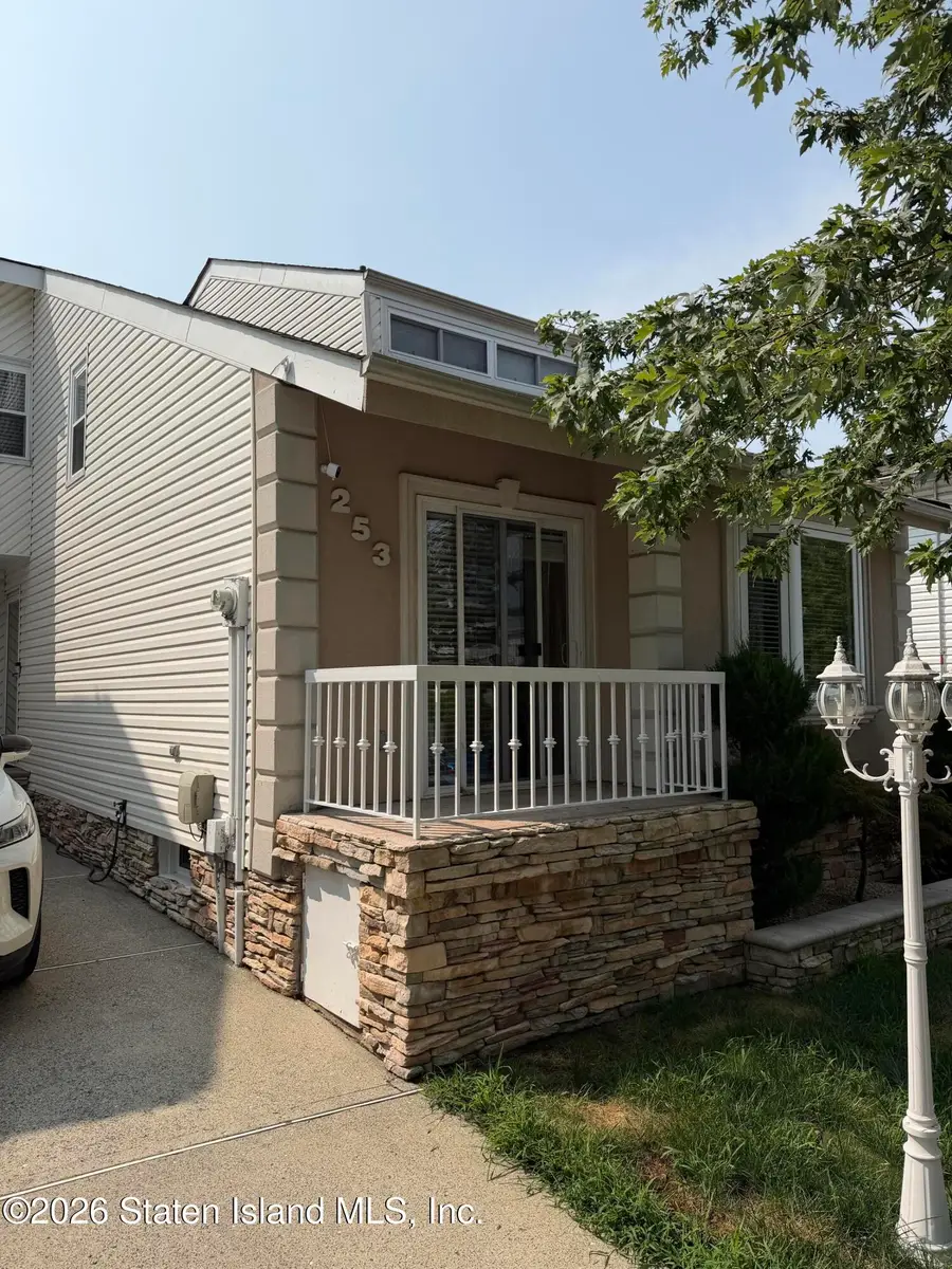 253 Green Valley Road, Staten Island, NY 10312 - #3