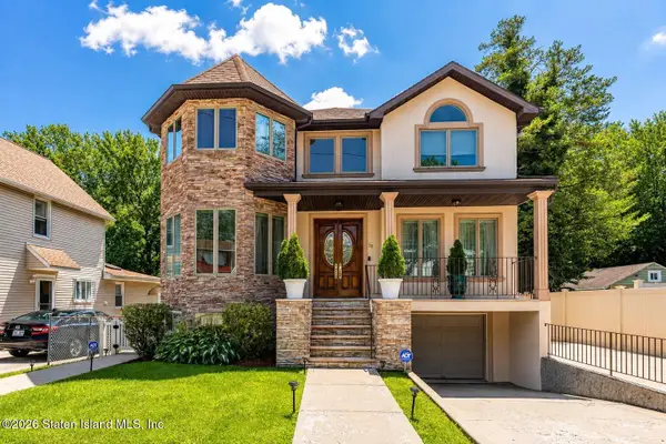 38 Oswald Place, Staten Island, NY 10309