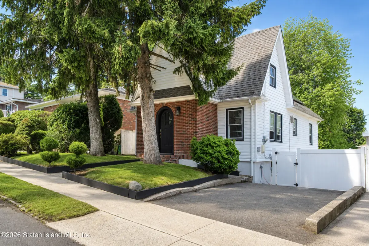 27 Hunton Street, Staten Island, NY 10304 - #1
