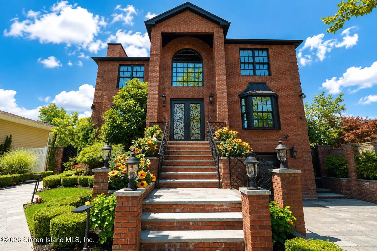 28 Durgess Street, Staten Island, NY 10304 - #1