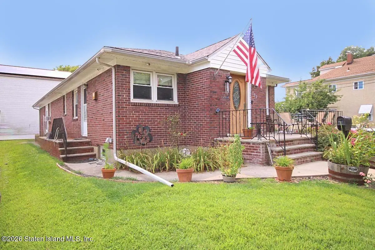 192 Catherine Street, Staten Island, NY 10302 - #1