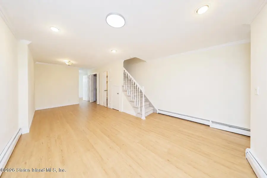 19 Hilldale Court, Staten Island, NY 10305 - #3