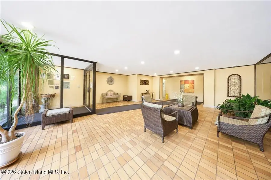 830 Howard Avenue #6k, Staten Island, NY 10301 - #2