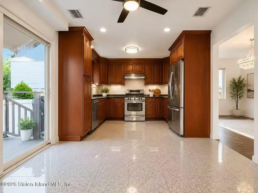 256 Eltingville Boulevard, Staten Island, NY 10312 - #3