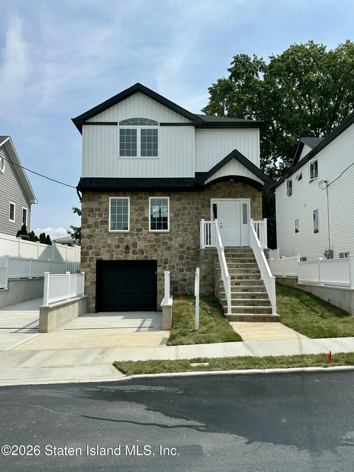 685 Oakland Avenue, Staten Island, NY 10310 - #1