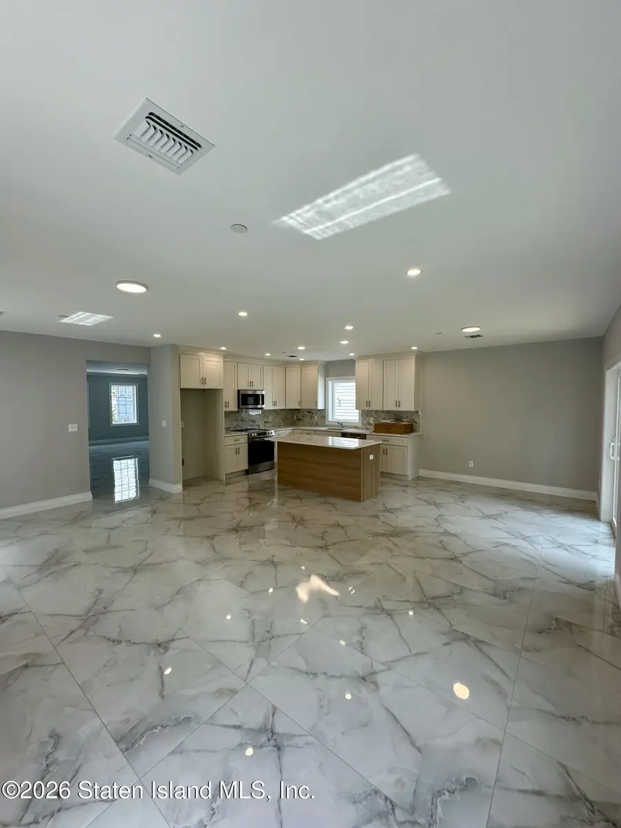 685 Oakland Avenue, Staten Island, NY 10310 - #3