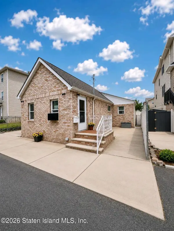 331 Hunter Avenue, Staten Island, NY 10306