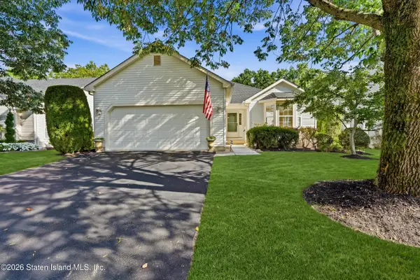 9 Sandhurst Road, Lakewood, NJ 08701