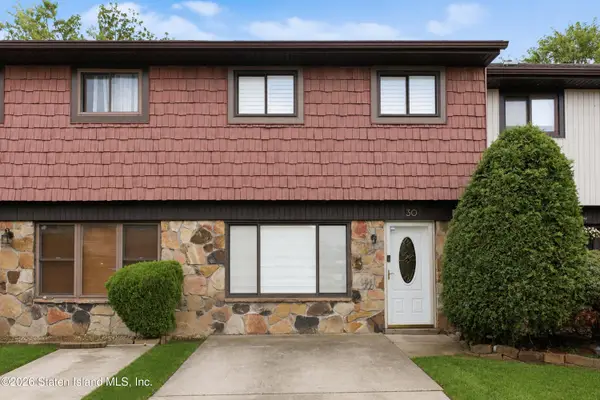 30 Sutton Place, Staten Island, NY 10312
