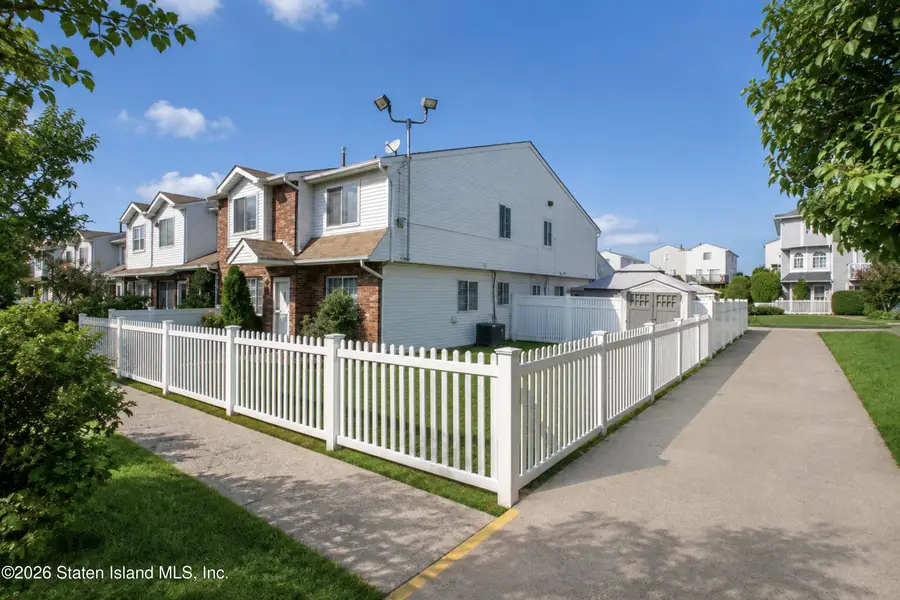 56 Country Drive N #A, Staten Island, NY 10314 - #2