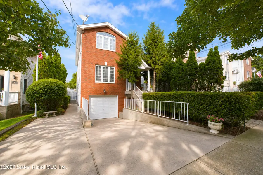 61 Lion Street, Staten Island, NY 10307 - #3
