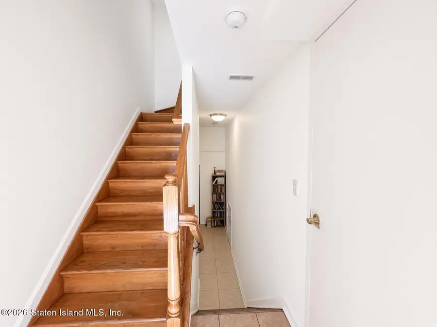 65 Alex Circle, Staten Island, NY 10305 - #3