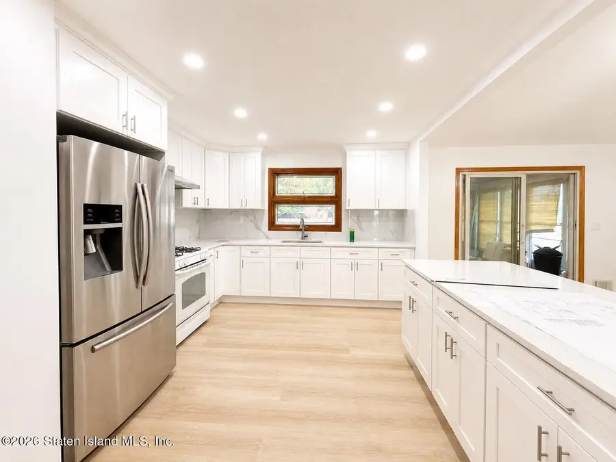 555 Vineland Avenue, Staten Island, NY 10312 - #2