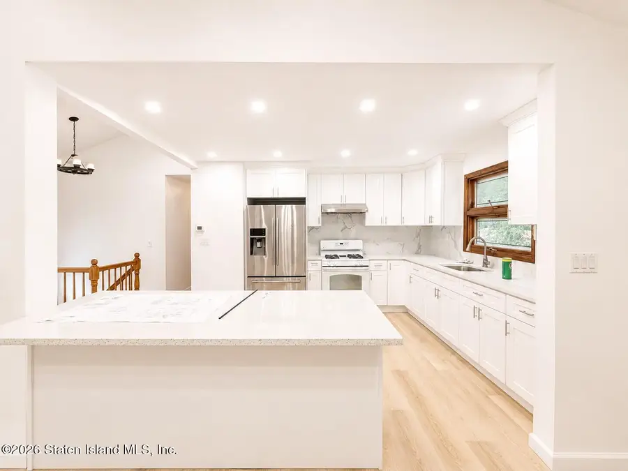 555 Vineland Avenue, Staten Island, NY 10312 - #3