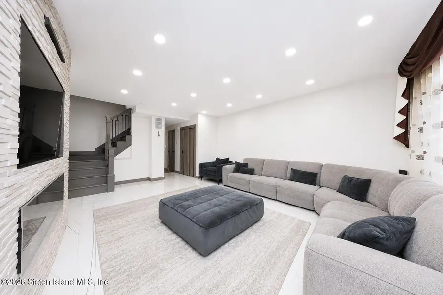 21 Harris Lane, Staten Island, NY 10309 - #3
